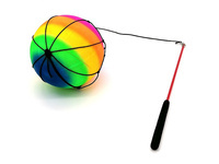 Piłka gumowa 22,5 cm ze światłem LED, na sznurku