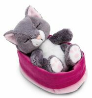 NICI 49746, Maskotka szary kot, 12cm śpiący w koszyku, bordowo-różowy GREEN